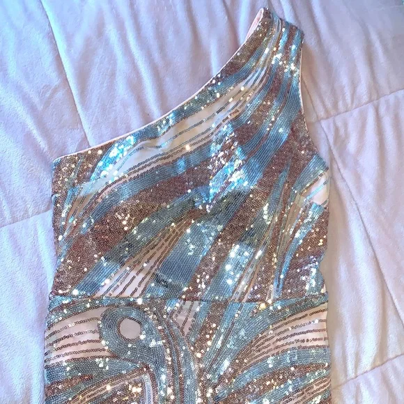 The Perfect Gown- Sequin Gown, HI Low Mermaid Hem, Rose Gold and Silver Sequins - Picture 2 of 8